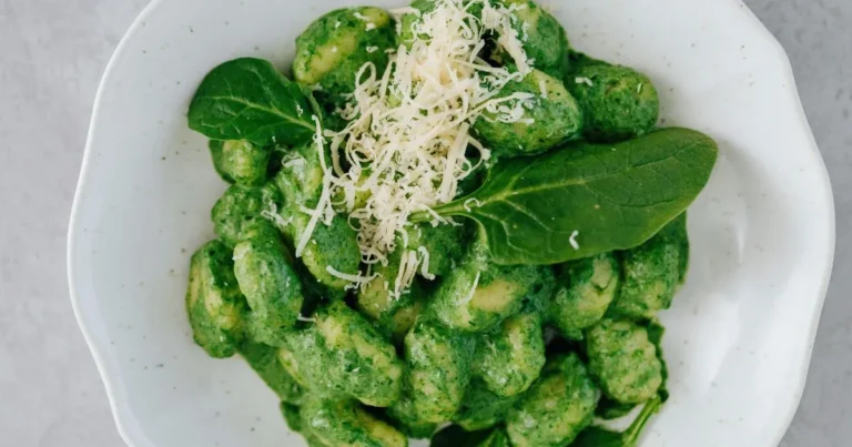Green Pasta Recipe Using Yogurt Sauce : Best in 2025